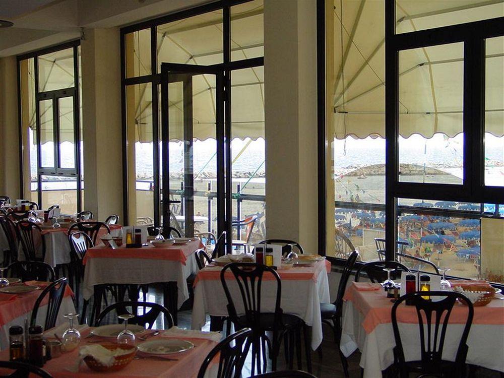Hotel Baia Rimini Exteriör bild
