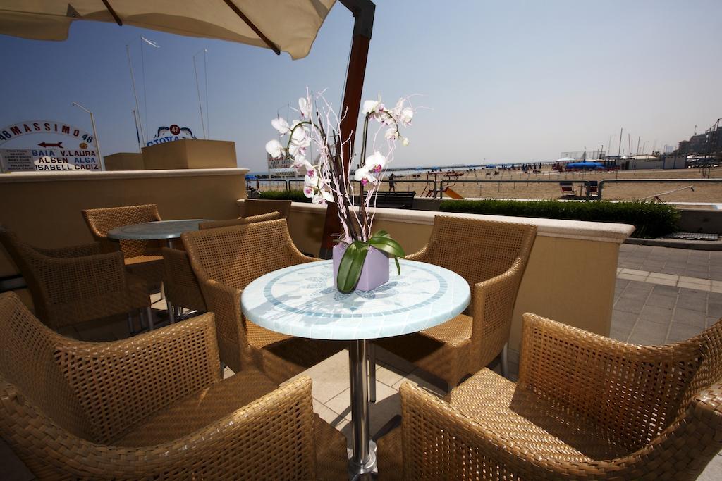 Hotel Baia Rimini Exteriör bild