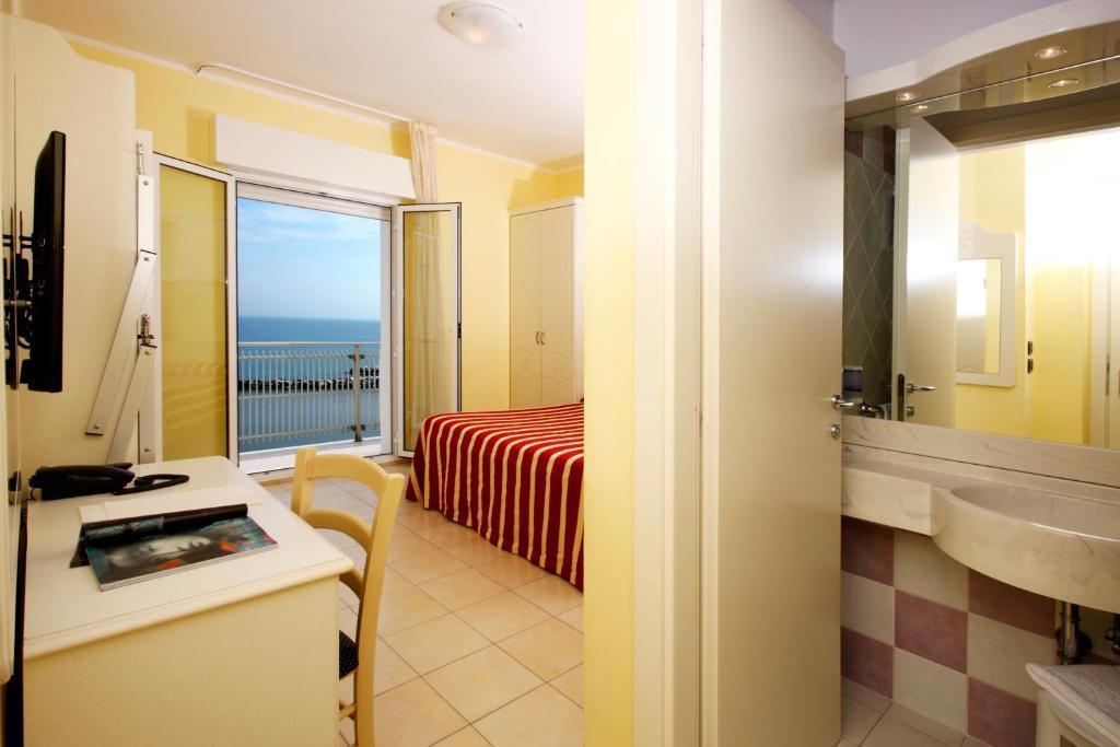 Hotel Baia Rimini Rum bild